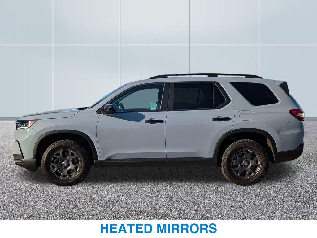 used 2023 Honda Pilot car, priced at $44,174