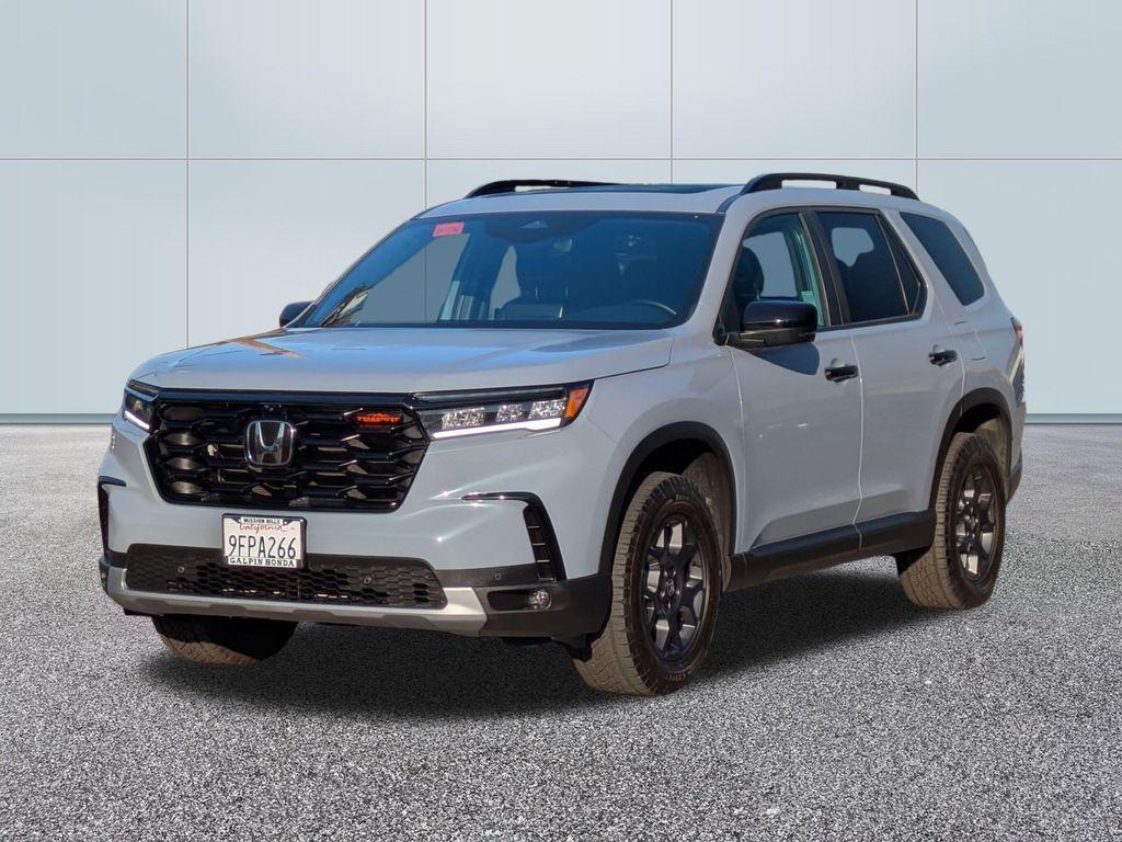 used 2023 Honda Pilot car, priced at $44,174