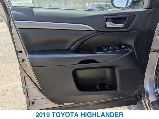 used 2019 Toyota Highlander car, priced at $27,747