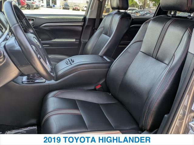 used 2019 Toyota Highlander car, priced at $27,747