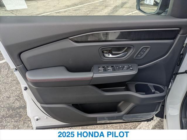 new 2025 Honda Pilot car, priced at $56,485