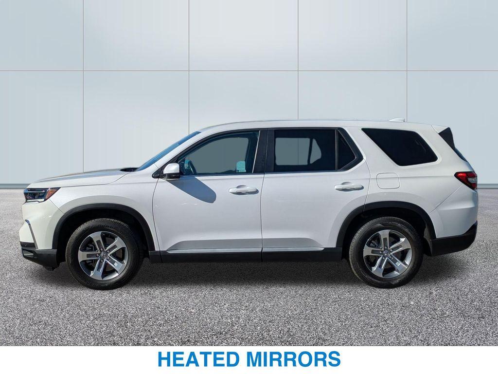 used 2025 Honda Pilot car, priced at $39,301