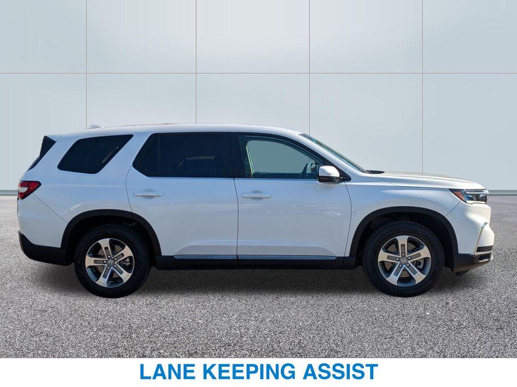 used 2025 Honda Pilot car, priced at $39,301