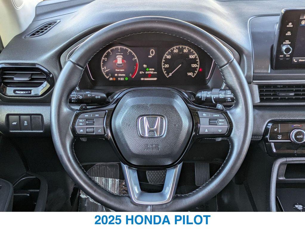 used 2025 Honda Pilot car, priced at $39,301