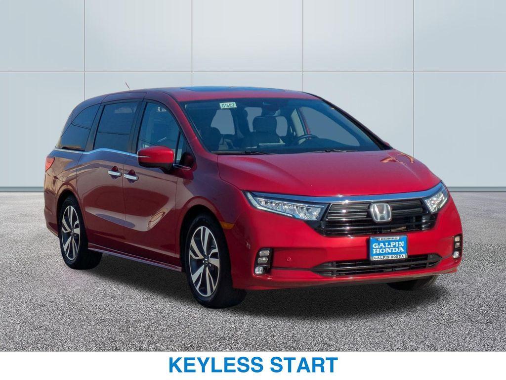 used 2023 Honda Odyssey car, priced at $35,111
