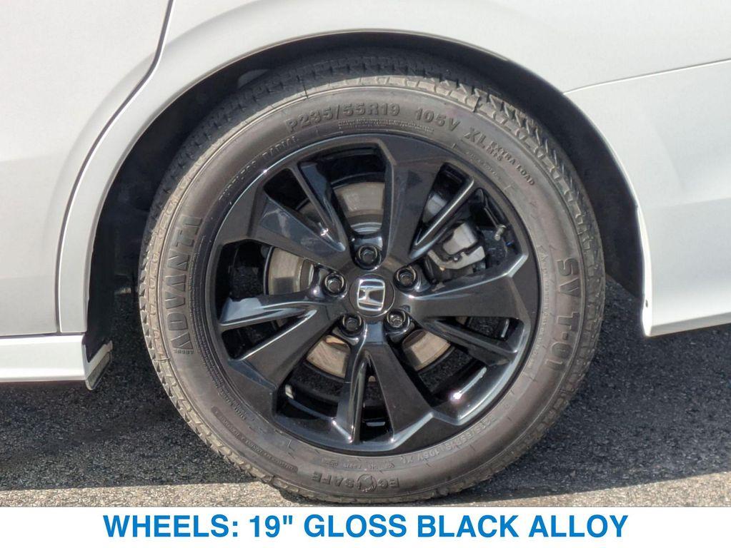 used 2023 Honda Odyssey car, priced at $35,423