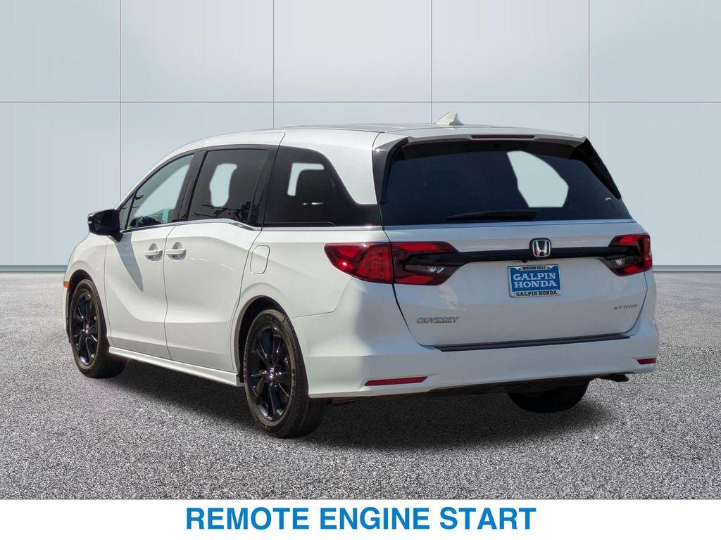 used 2023 Honda Odyssey car, priced at $35,423