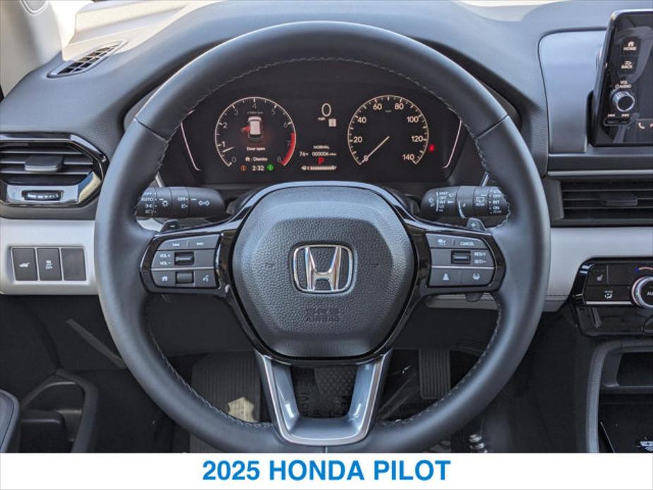 new 2025 Honda Pilot car, priced at $45,345