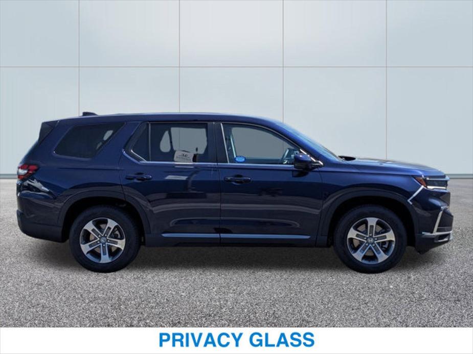 new 2025 Honda Pilot car, priced at $45,345