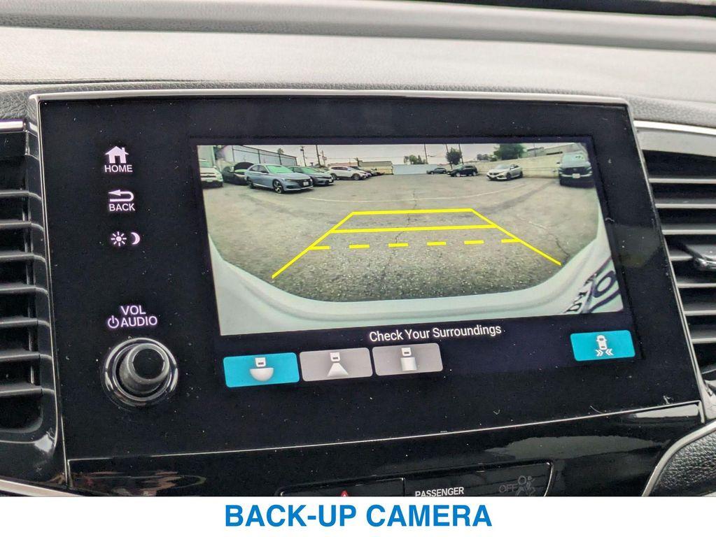used 2022 Honda Pilot car, priced at $35,678