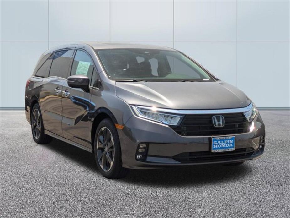 used 2024 Honda Odyssey car, priced at $53,432