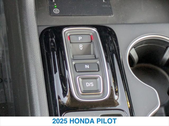 new 2025 Honda Pilot car, priced at $49,405
