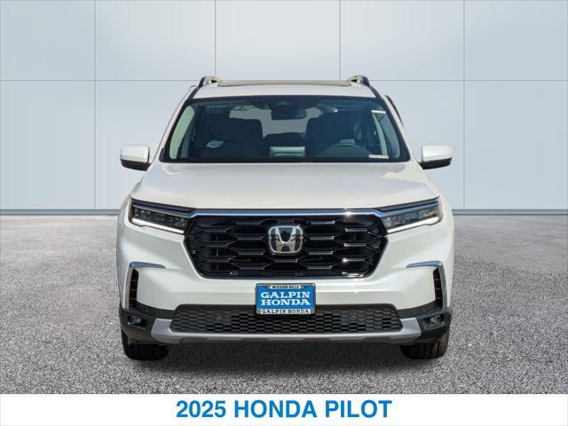 new 2025 Honda Pilot car, priced at $49,405