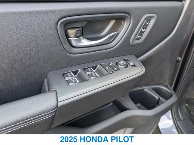 new 2025 Honda Pilot car, priced at $49,545