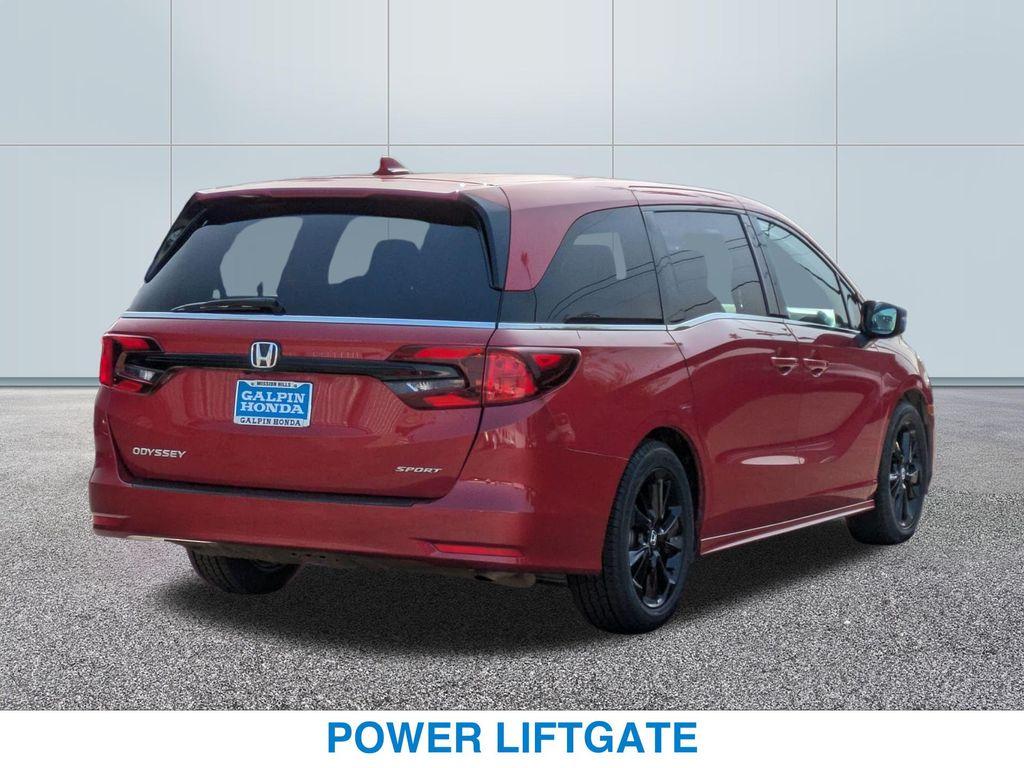used 2023 Honda Odyssey car, priced at $33,091