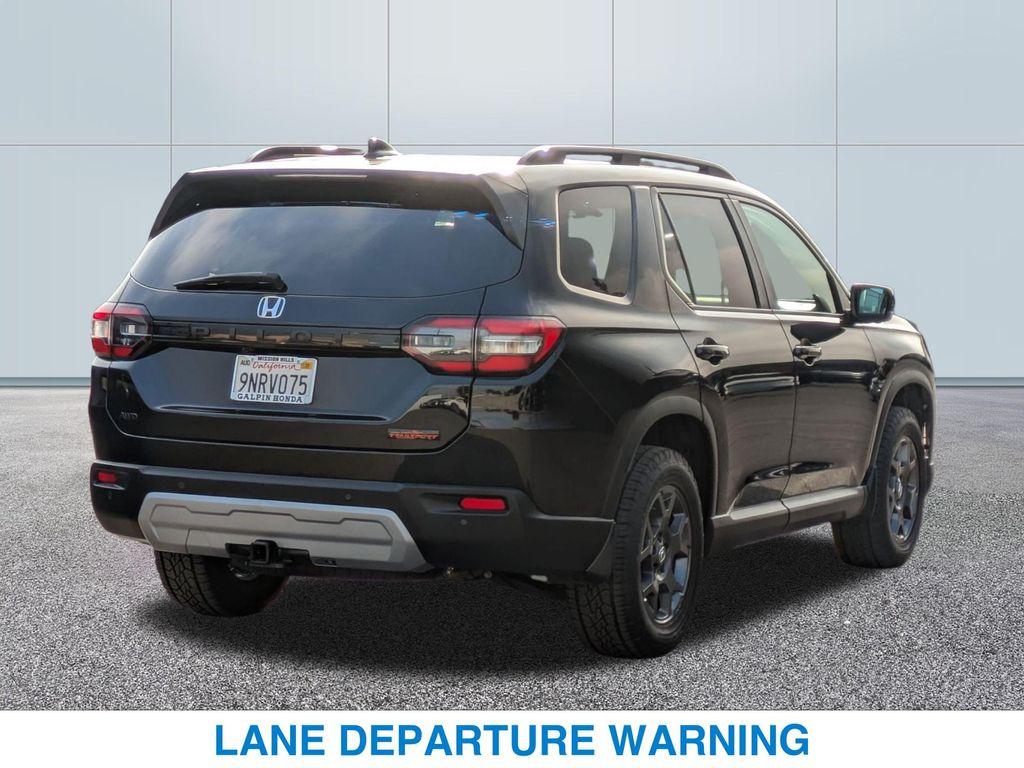 used 2025 Honda Pilot car, priced at $45,181