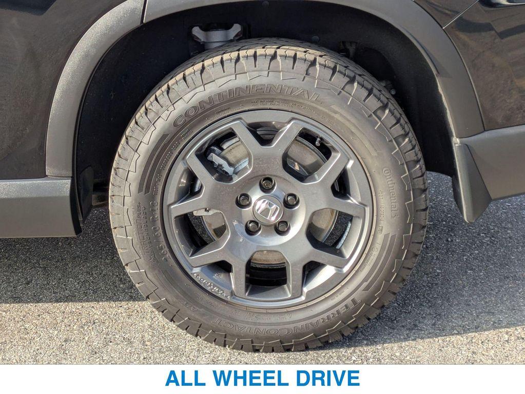 used 2025 Honda Pilot car, priced at $45,181