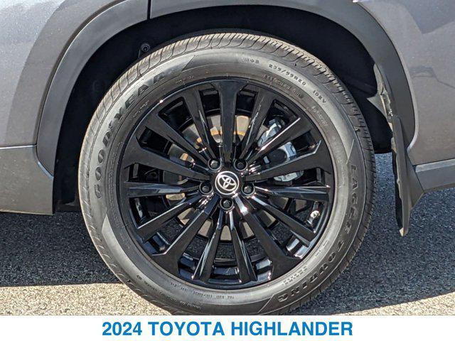 used 2024 Toyota Highlander car, priced at $43,304