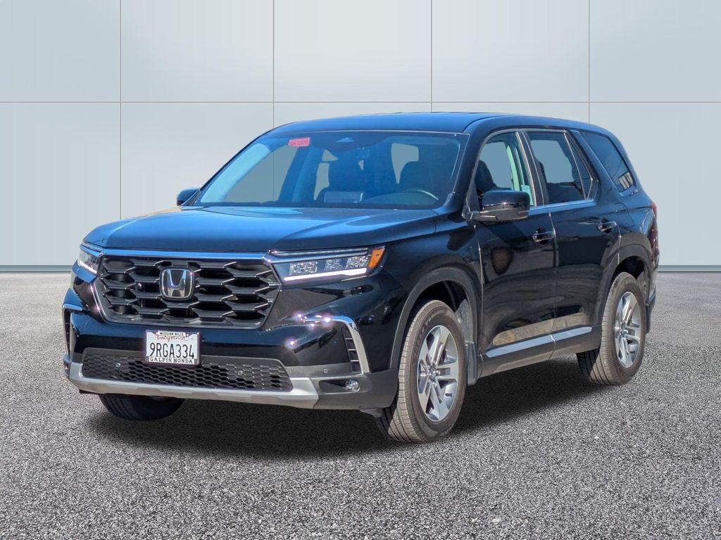 used 2025 Honda Pilot car, priced at $42,122