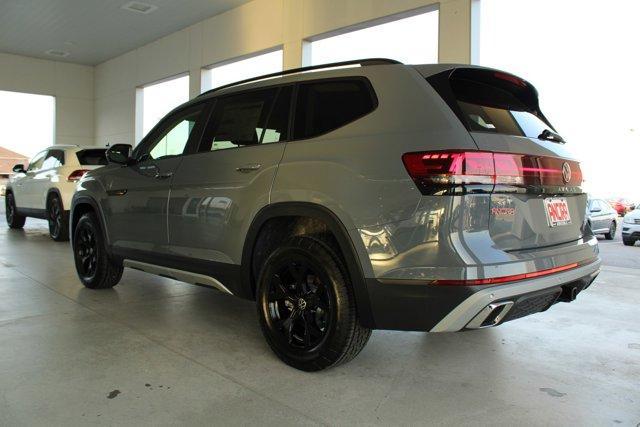 new 2024 Volkswagen Atlas car, priced at $49,856