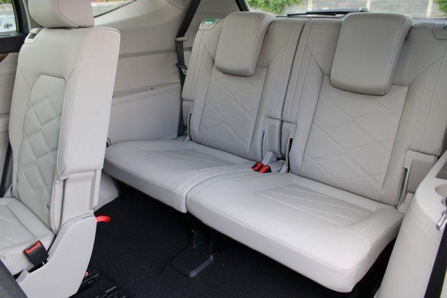 new 2025 Volkswagen Atlas car, priced at $41,051