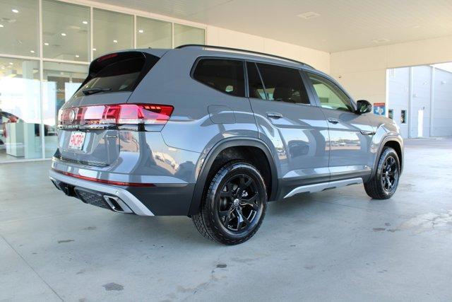 new 2025 Volkswagen Atlas car, priced at $48,751