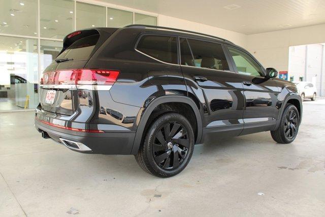 new 2024 Volkswagen Atlas car, priced at $43,471