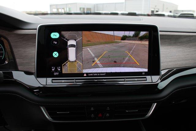 new 2025 Volkswagen Atlas car, priced at $54,971