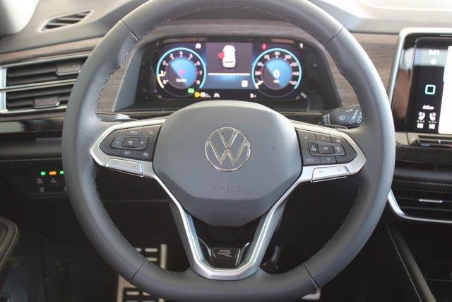 new 2025 Volkswagen Atlas car, priced at $54,221