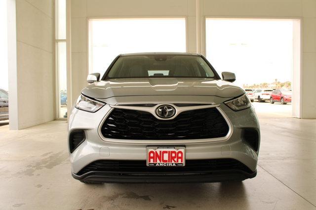 used 2020 Toyota Highlander car, priced at $27,492