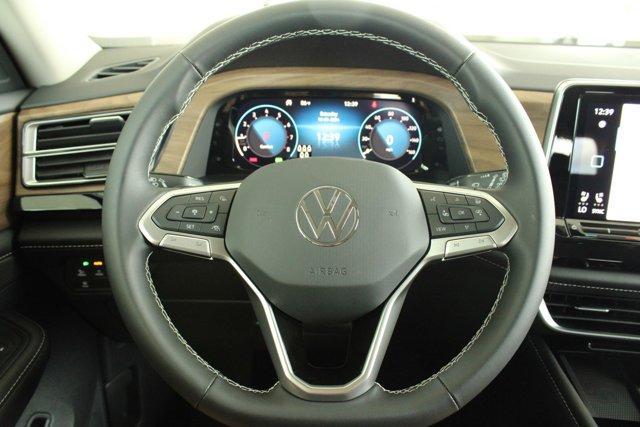 new 2024 Volkswagen Atlas car, priced at $43,971