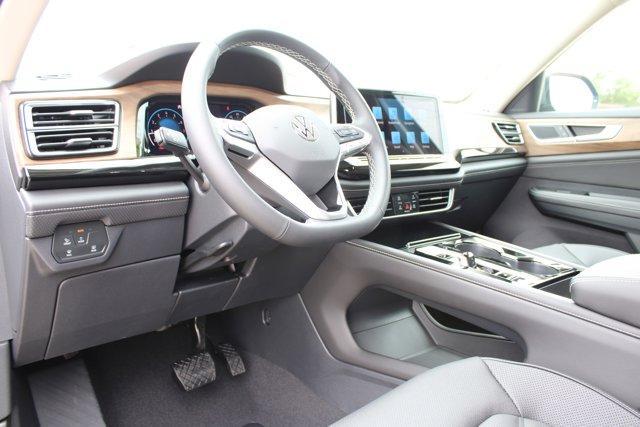 new 2025 Volkswagen Atlas car, priced at $44,131