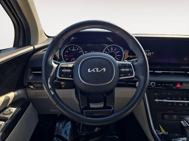 used 2023 Kia Carnival car, priced at $30,891