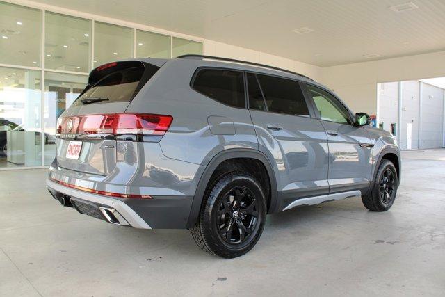 new 2024 Volkswagen Atlas car, priced at $50,971