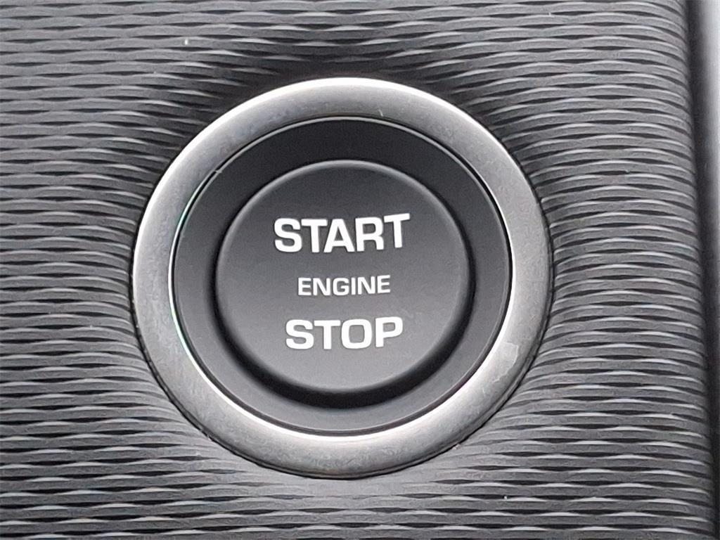 new 2025 Land Rover Discovery car, priced at $81,038