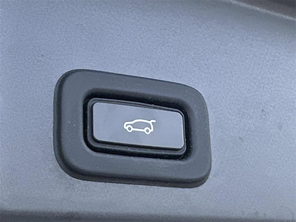 used 2020 Land Rover Range Rover Evoque car, priced at $24,771