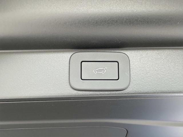 new 2025 Land Rover Range Rover car, priced at $146,650