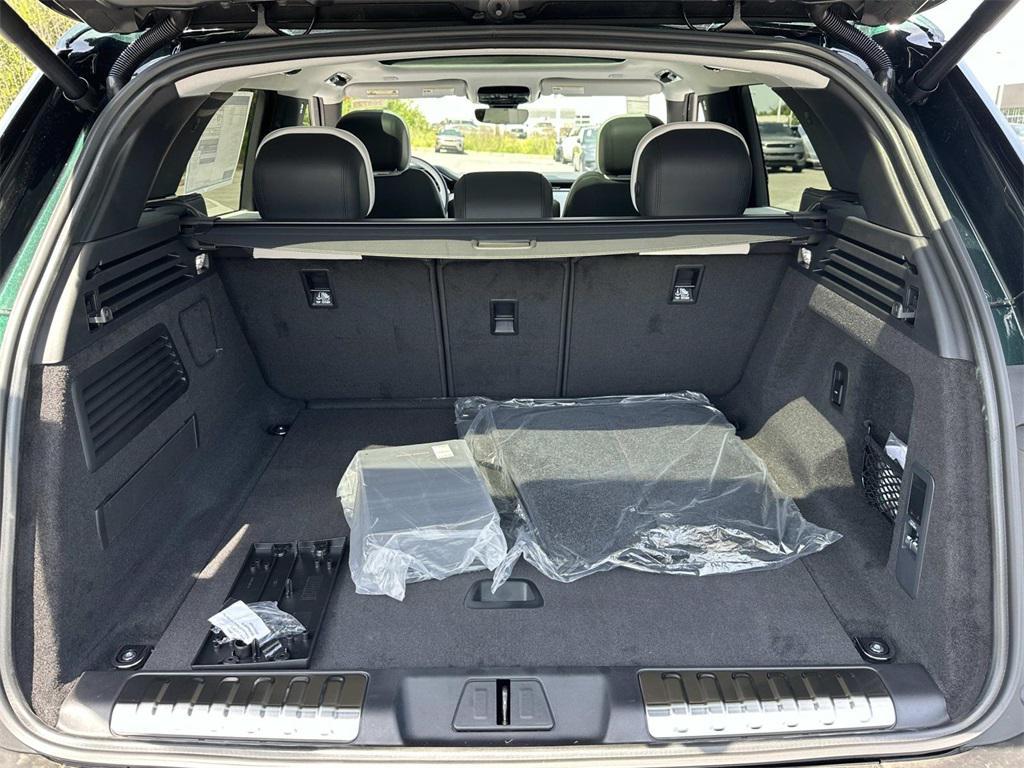 new 2025 Land Rover Range Rover Sport car, priced at $126,905