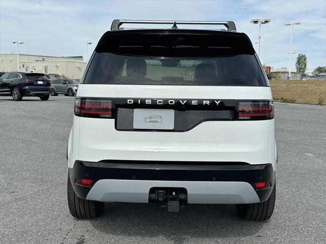 new 2025 Land Rover Discovery car, priced at $91,528