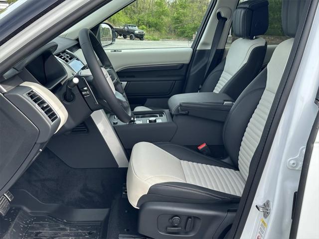 new 2025 Land Rover Discovery car, priced at $91,528