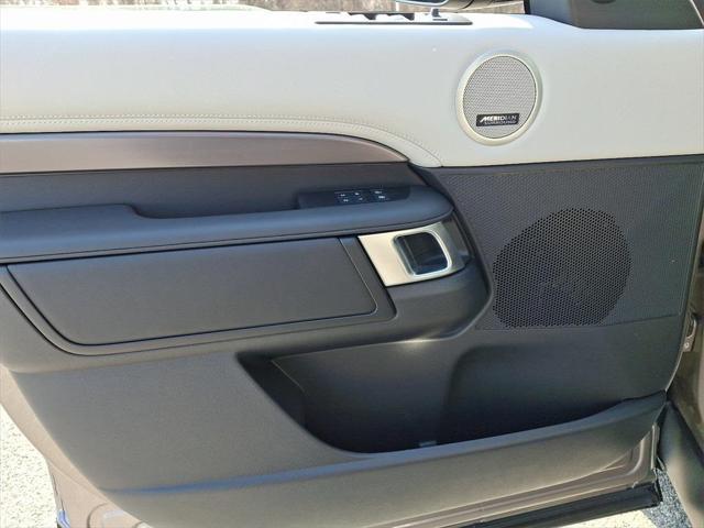 new 2025 Land Rover Discovery car, priced at $84,992