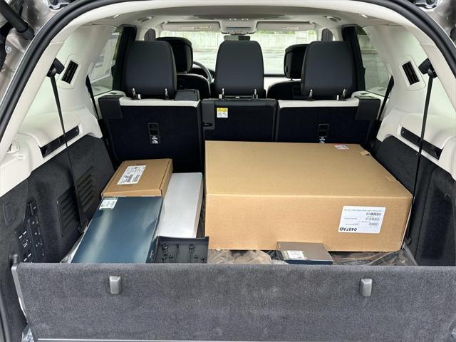 new 2025 Land Rover Discovery car, priced at $83,493