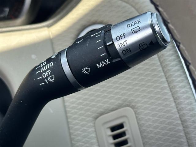 used 2022 Land Rover Range Rover Velar car, priced at $41,980