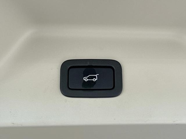 used 2021 Land Rover Range Rover car, priced at $37,420