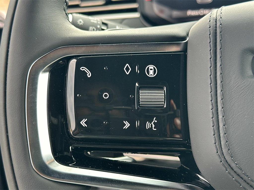 new 2025 Land Rover Range Rover Sport car, priced at $105,540