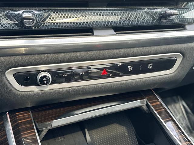 used 2025 BMW X7 car, priced at $71,900