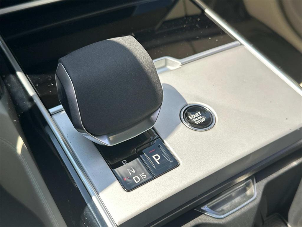 new 2025 Land Rover Range Rover car, priced at $145,955
