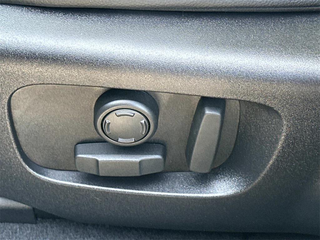 used 2025 Land Rover Range Rover Velar car, priced at $66,279