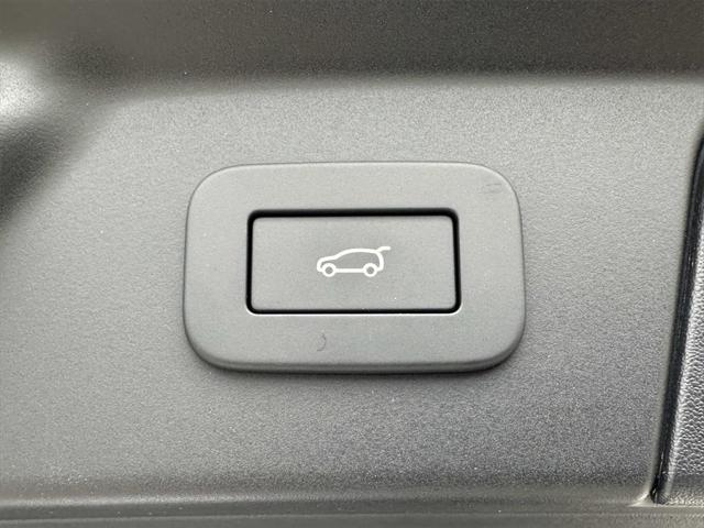 new 2026 Land Rover Range Rover Velar car, priced at $84,146