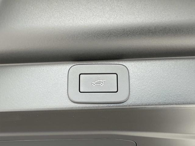 new 2025 Land Rover Range Rover car, priced at $160,865